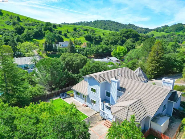 $1,635,000 | 16 McNamara Lane, Martinez, CA 94553