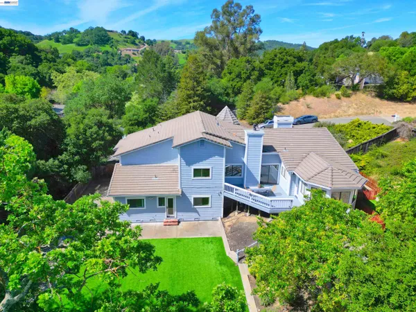 $1,635,000 | 16 McNamara Lane, Martinez, CA 94553