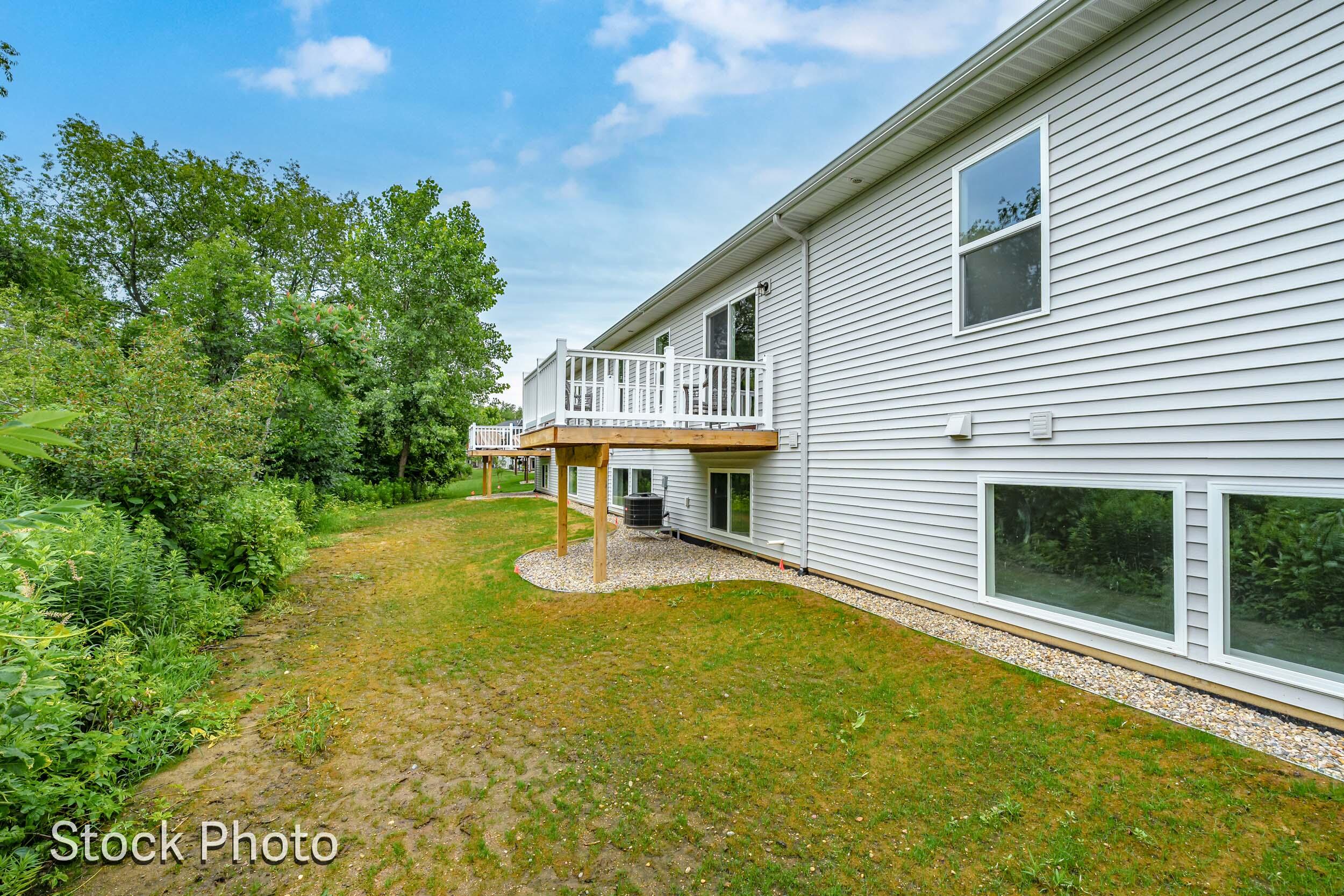 327 Round Hill Road Kalamazoo, MI 49009 - Photo 27 of 28 Hickory_Valley_Dr_196_Kalamazoo_49009-27