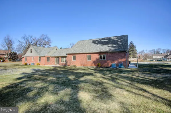 $574,400 | 1566 Wilson Avenue, Chambersburg, PA 17201