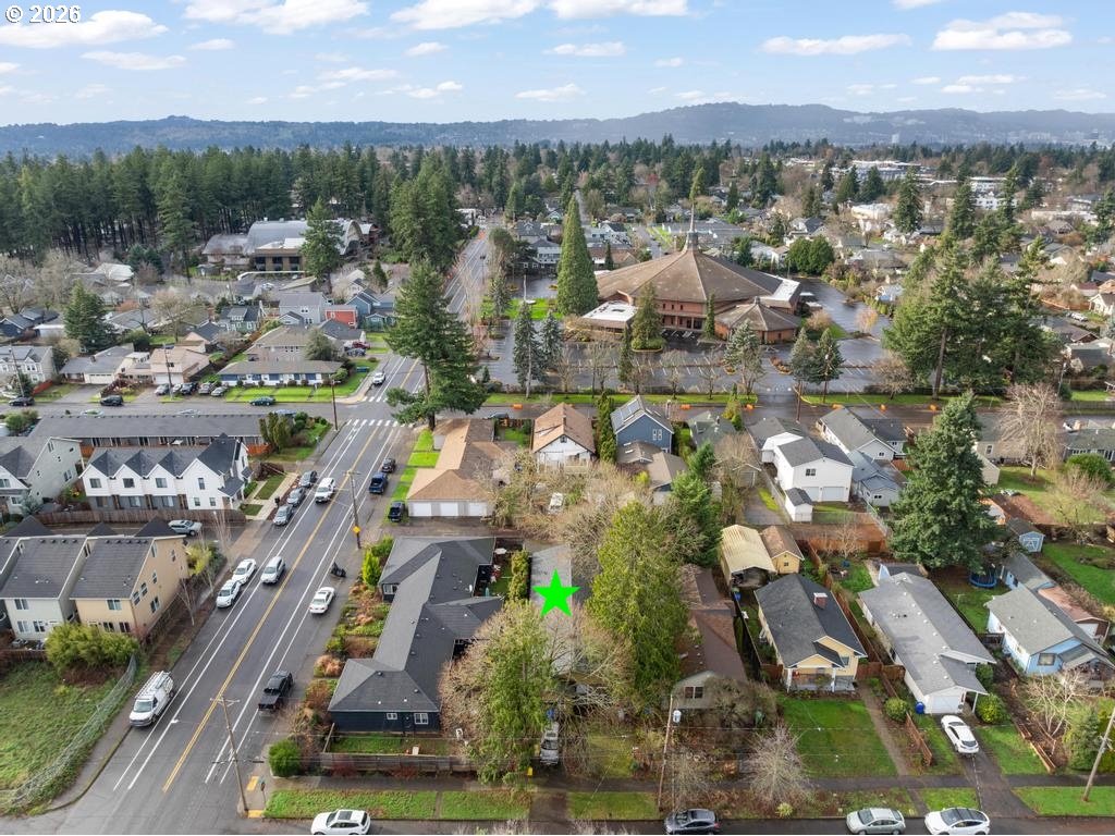 6421 Southeast 58th Avenue Portland, OR 97206 - Photo 11 of 14 a view of a city
