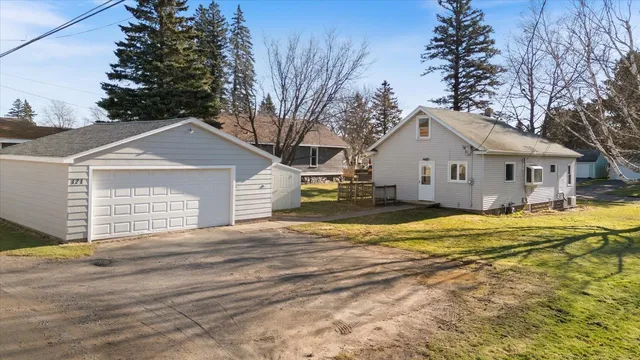 $219,000 | 121 Oak Street, Proctor, MN 55810
