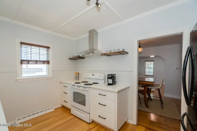 $2,100 | 38 Madison Street, Saratoga Springs, NY 12866