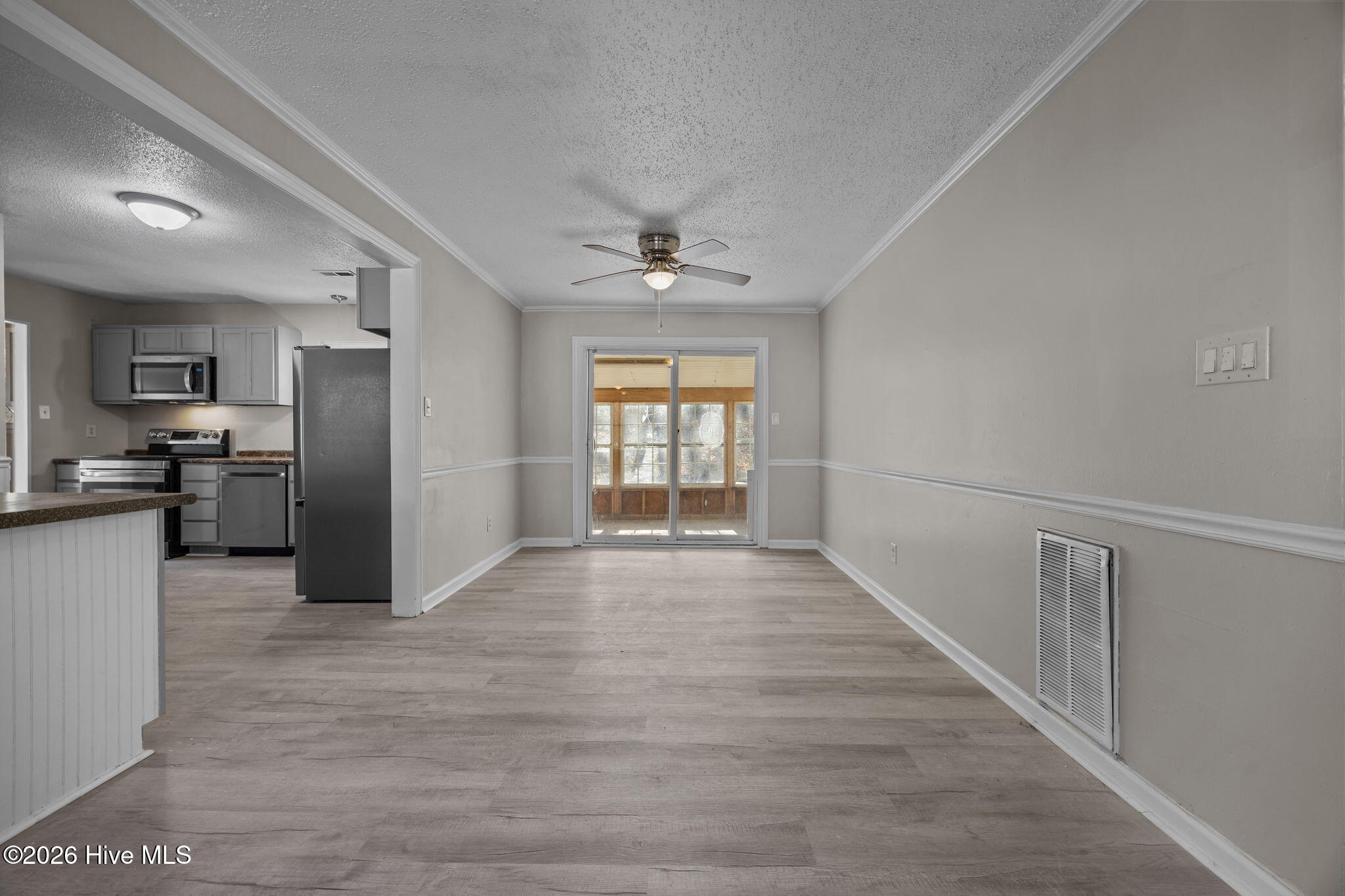 2706 Country Club Road Jacksonville, NC 28546 - Photo 7 of 43 24-web-or-mls-2706 Country Club Rd. 48