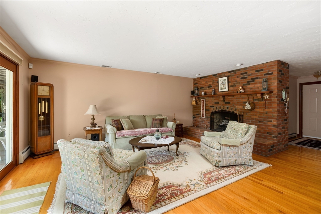 31 Fort Hill Road Oxford, MA 01540 - Photo 17 of 28