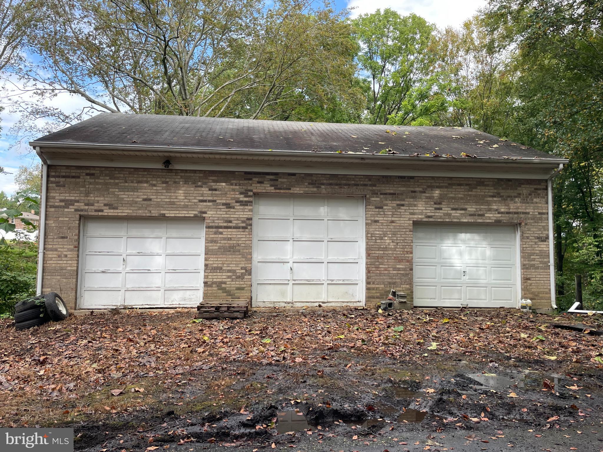 13710 South Springfield Road Brandywine, MD 20613 - Photo 16 of 64 Detached 3 bay garage-front