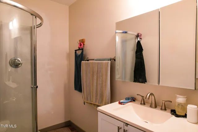 $450,000 | 2087 Fodderstack Mountain Loop, Greeneville, TN 37745