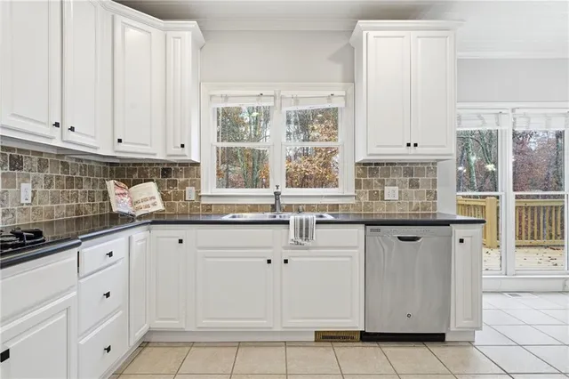 $650,000 | 239 Crescent Moon Way, Canton, GA 30114