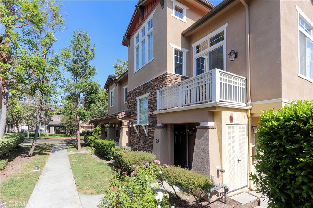 32 Garrison Loop Ladera Ranch, CA 92694 - Photo 3 of 31 Desirable location away from busy street