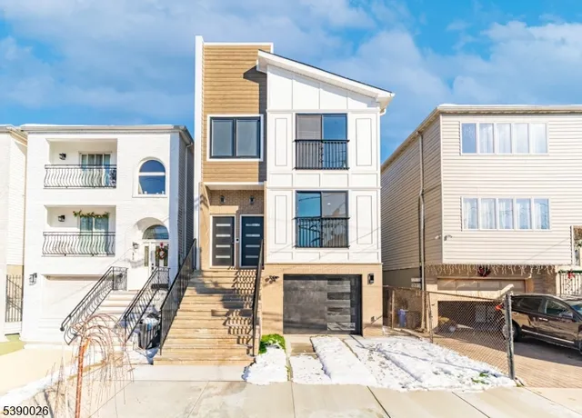 $2,900 | 68 Main Street, Unit 1, Newark, NJ 07105