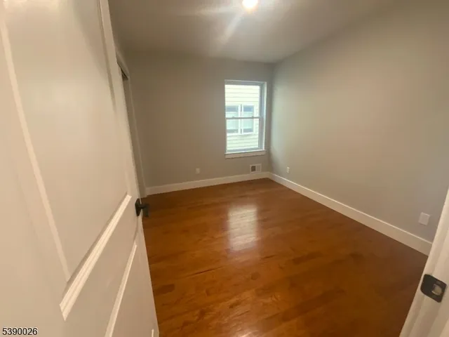 $2,900 | 68 Main Street, Unit 1, Newark, NJ 07105