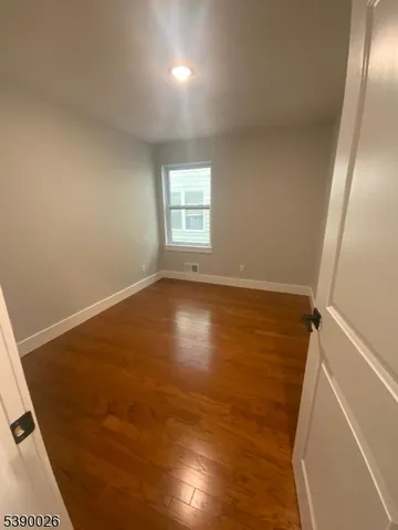 $2,900 | 68 Main Street, Unit 1, Newark, NJ 07105