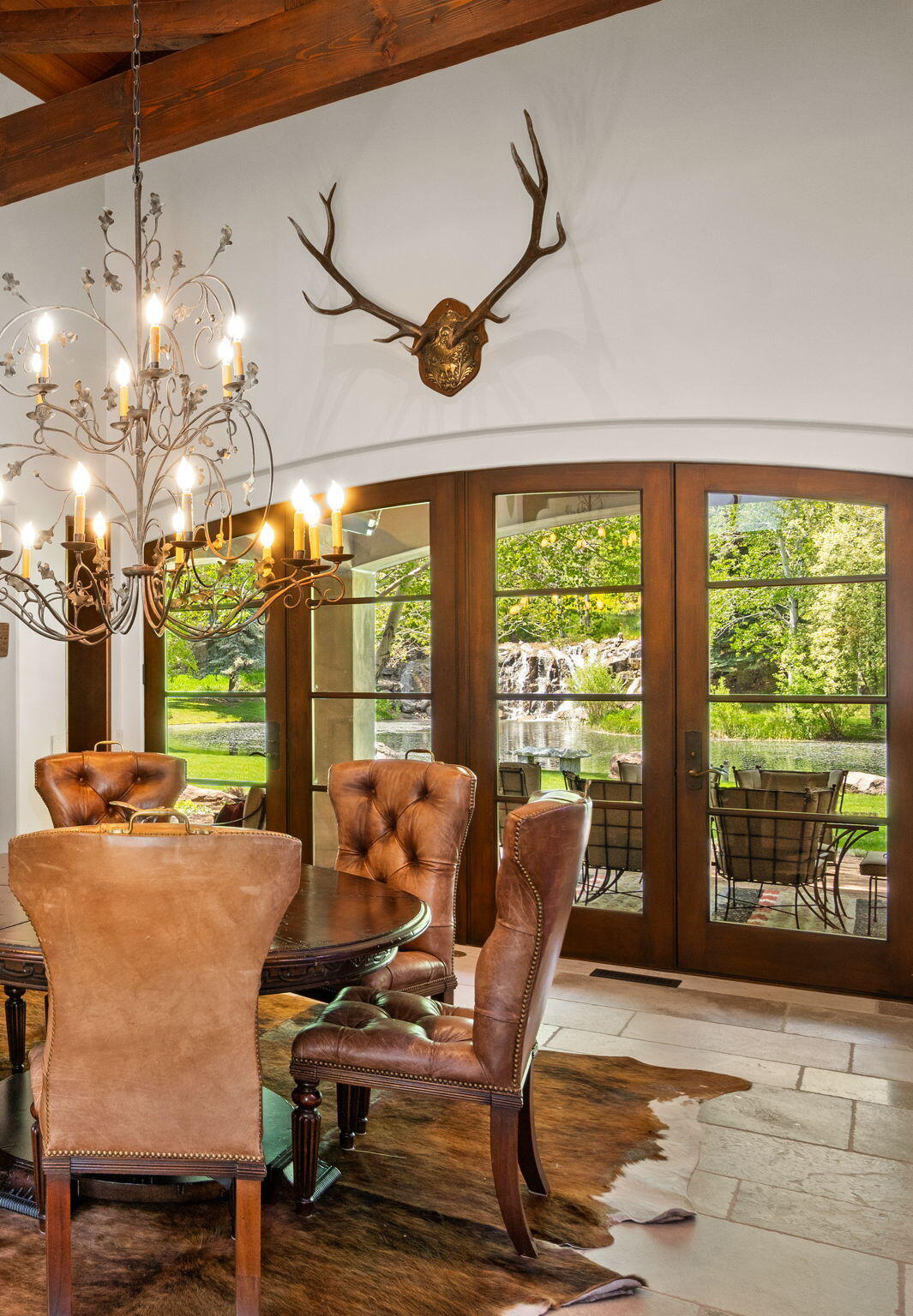 121 Feather Lane Hailey, ID 83333 - Photo 17 of 49 Breakfast Table