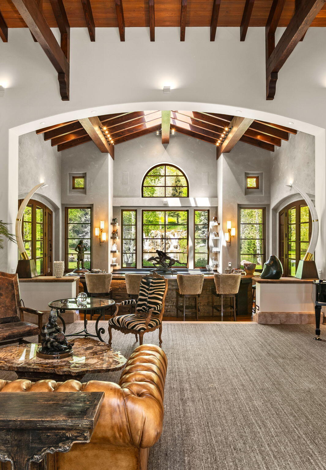 121 Feather Lane Hailey, ID 83333 - Photo 4 of 49 Entry into Living and Wet Bar