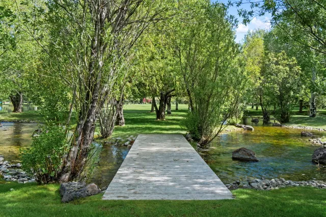 $17,995,000 | 121 Feather Lane, Hailey, ID 83333