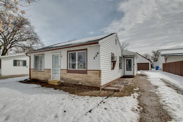 $185,000 | 329 21st Street North, Fargo, ND 58102