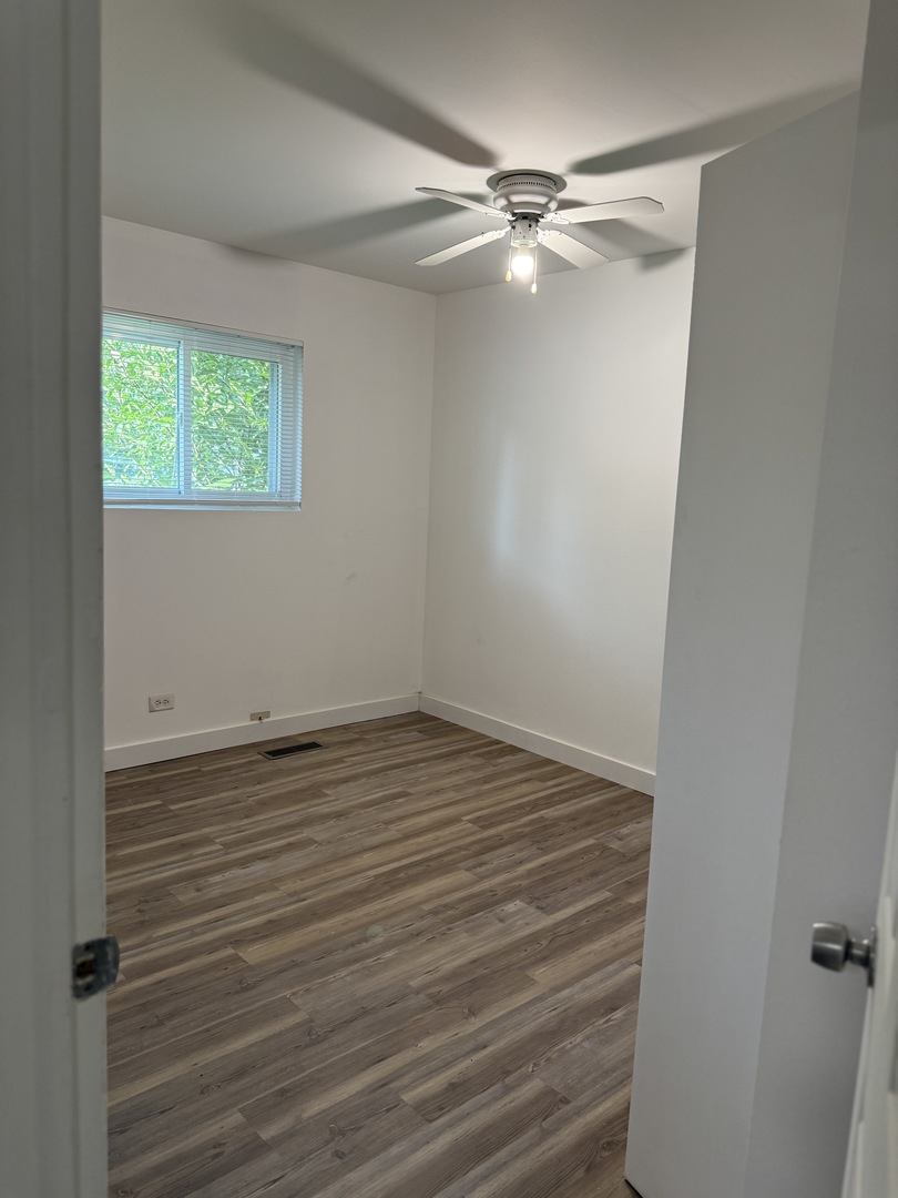 533 Redwood Road Bolingbrook, IL 60440 - Photo 11 of 20