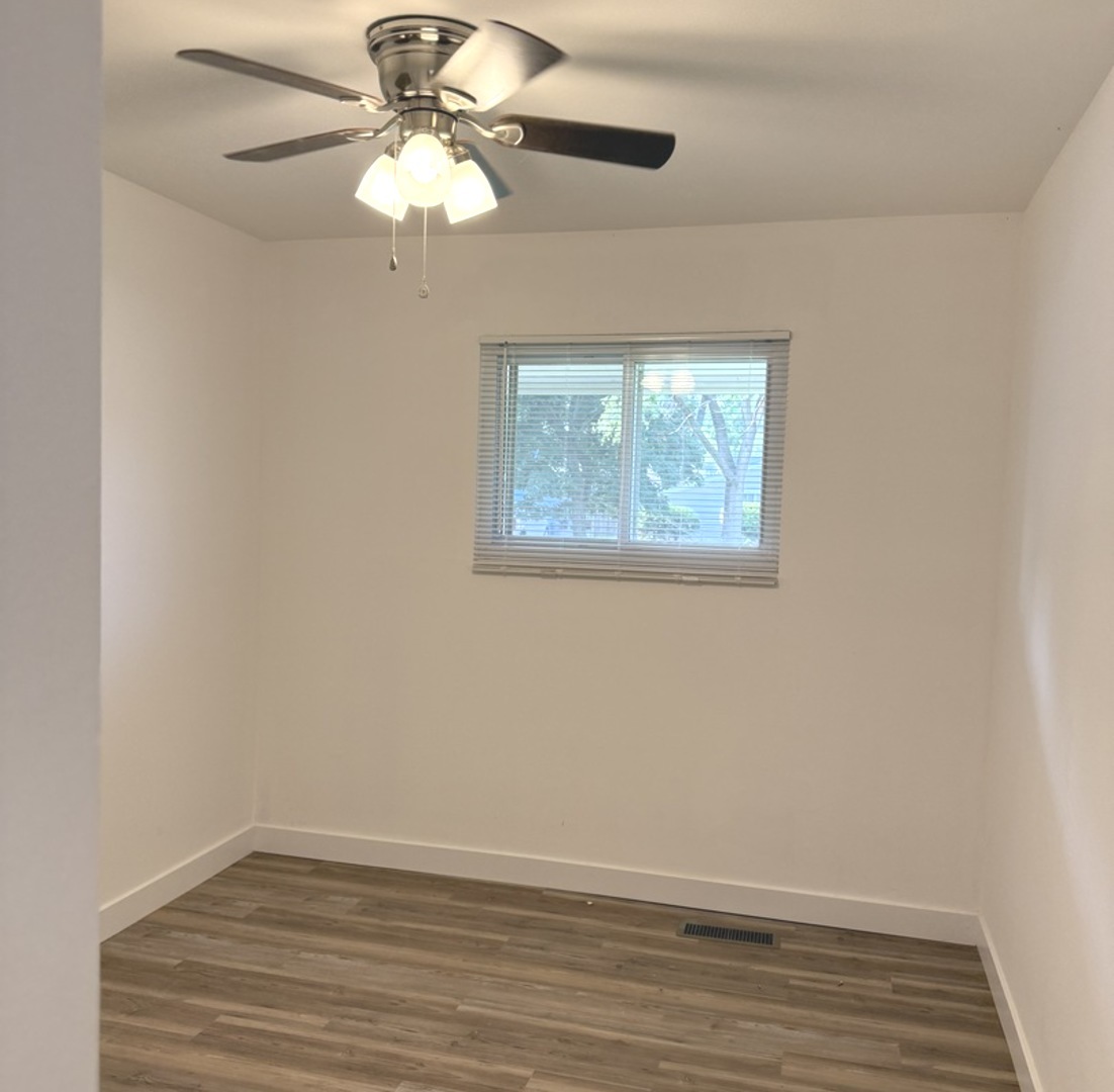 533 Redwood Road Bolingbrook, IL 60440 - Photo 10 of 17