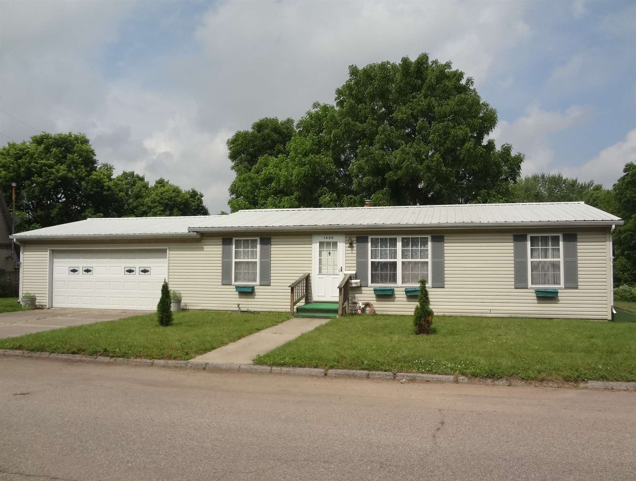 1400 Jefferson Street Rochester, IN 46975 - Photo 1 of 13