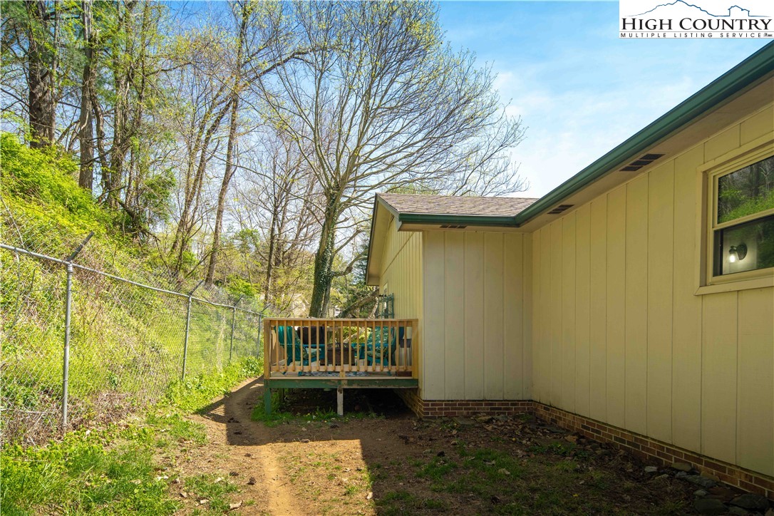 306 Green Briar Road Boone, NC 28607 - Photo 5 of 36 Gallery Image 5