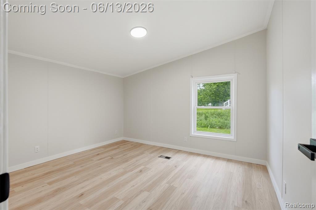 4420 Dublin Road Burton, MI 48529 - Photo 26 of 56