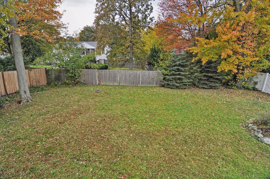 59 Arnold Road Norwood, MA 02062 - Photo 5 of 29 Gallery Image 5