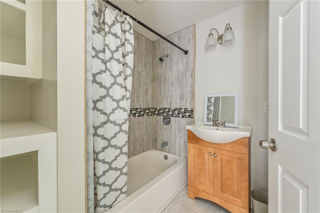 2002 McConnell Road Greensboro, NC 27401 - Photo 21 of 28 Gallery Image 21