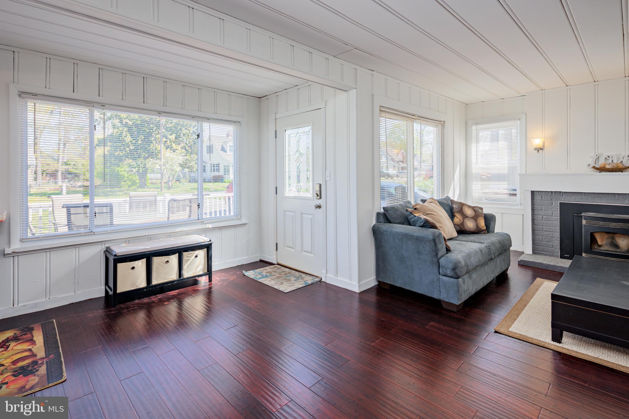 313 Cadle Avenue Edgewater, MD 21037 - Photo 4 of 62