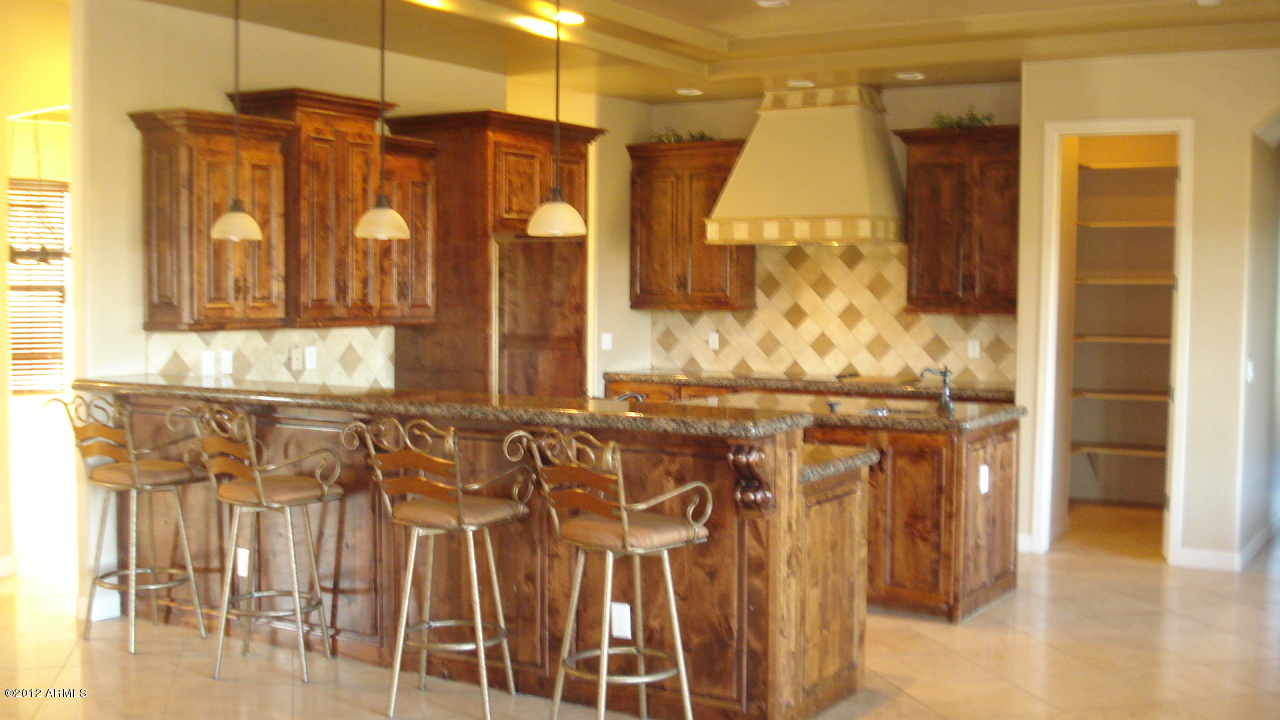 3322 West Irvine Road Phoenix, AZ 85086 - Photo 10 of 20 Kitchen From Family Room