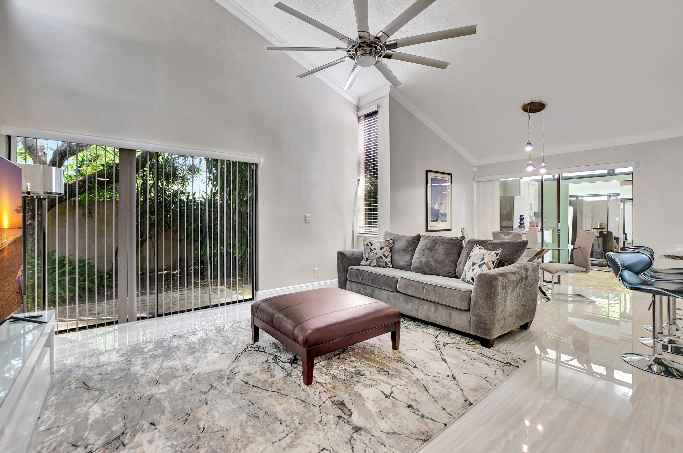 1061 Northwest 13th Street, Unit 4 Boca Raton, FL 33486 - Photo 4 of 26 living room