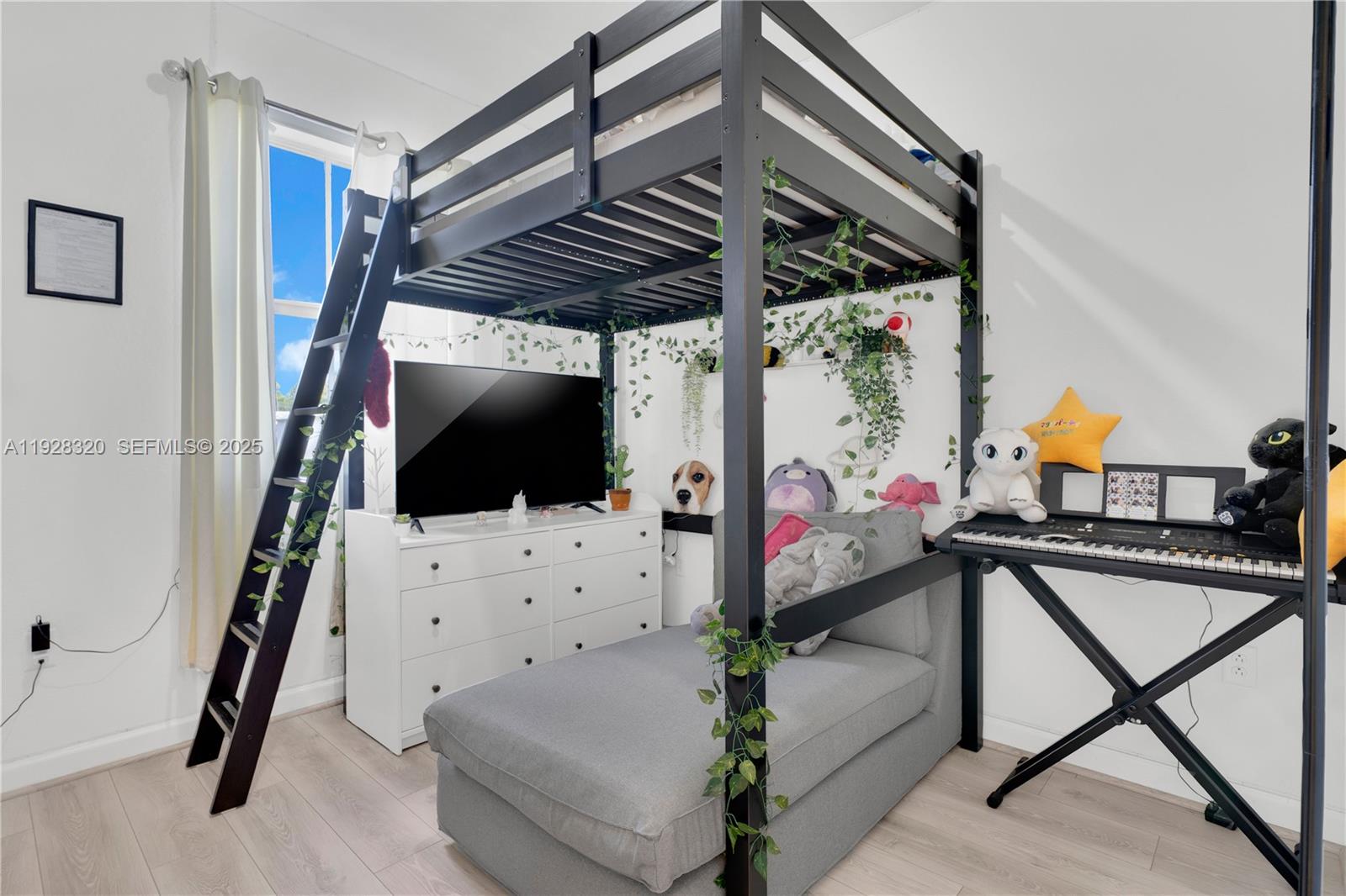 16266 Southwest 291st Street Homestead, FL 33033 - Photo 22 of 34 a view of an entryway