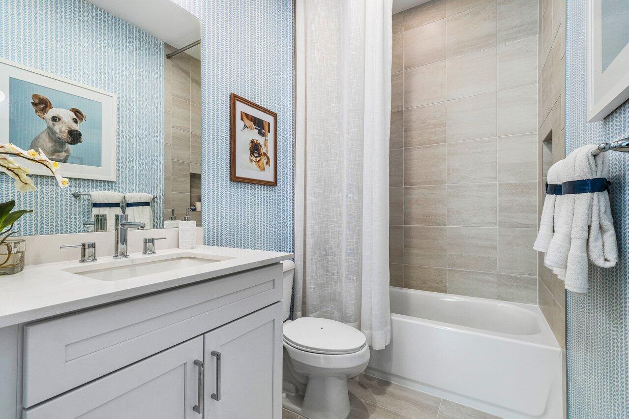 19155 Rolling Acrs Road Loxahatchee, FL 33470 - Photo 24 of 37 Bathroom Costa Model Home