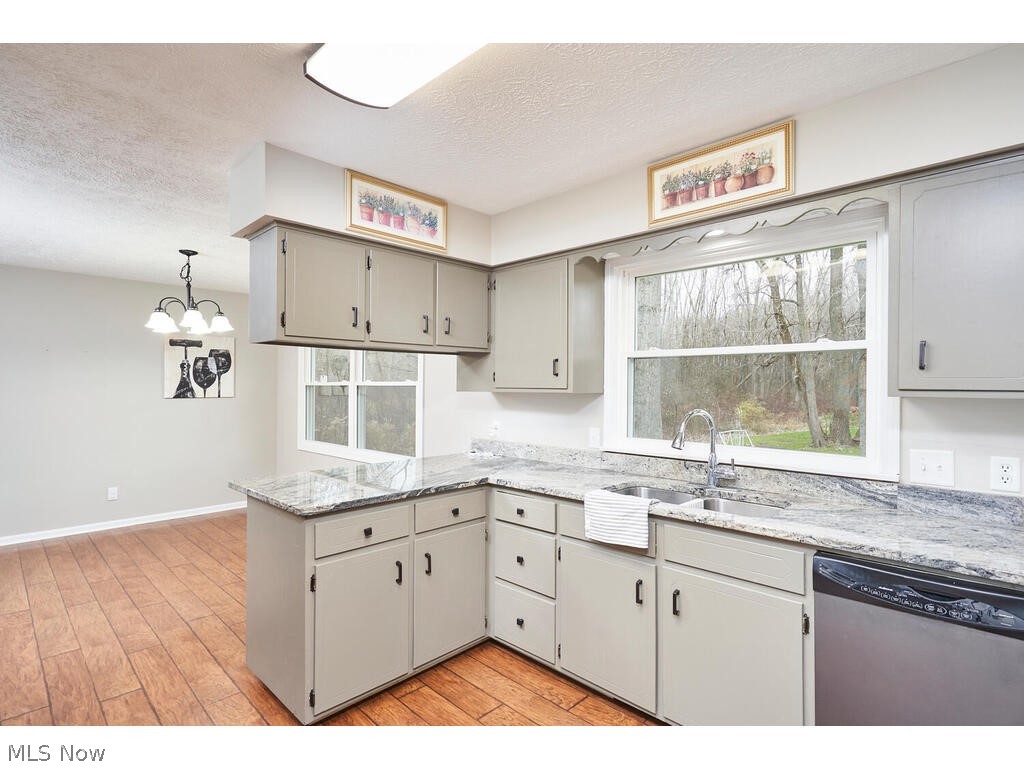 2045 Bridger Road Akron, OH 44312 - Photo 7 of 22