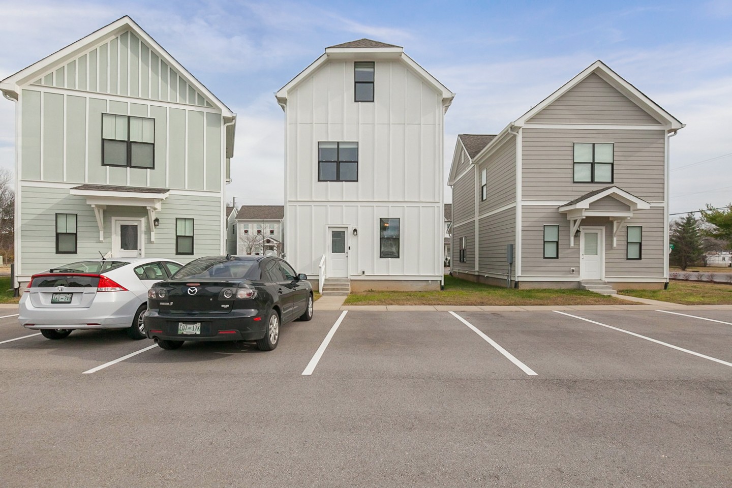 703 Cottage Park Drive Nashville, TN 37207 - Photo 5 of 15 a view of a street with cars