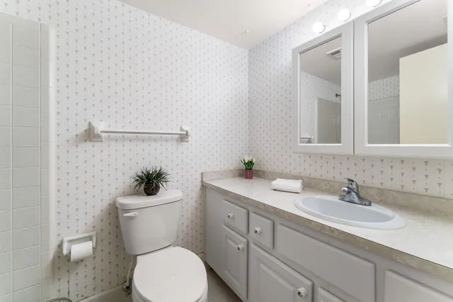 $225,000 | 939 Northwest 11th Terrace, Unit 4, Stuart, FL 34994