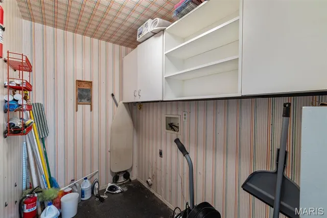 $225,000 | 11538 Sandy View Drive, Unit 212, St. Louis, MO 63146