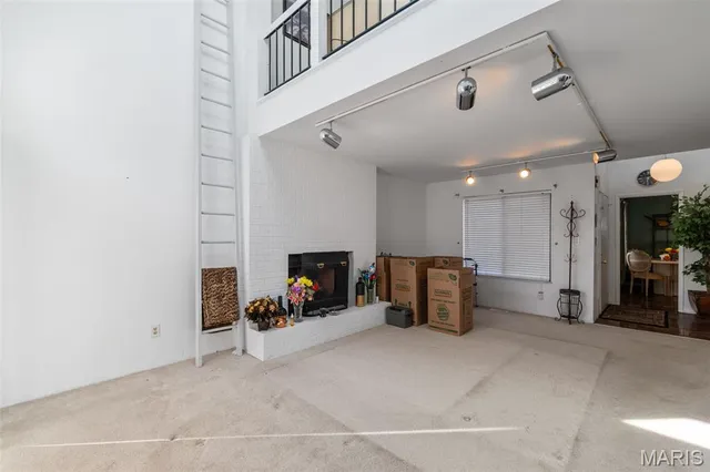 $225,000 | 11538 Sandy View Drive, Unit 212, St. Louis, MO 63146