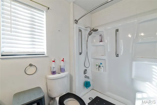 $225,000 | 11538 Sandy View Drive, Unit 212, St. Louis, MO 63146