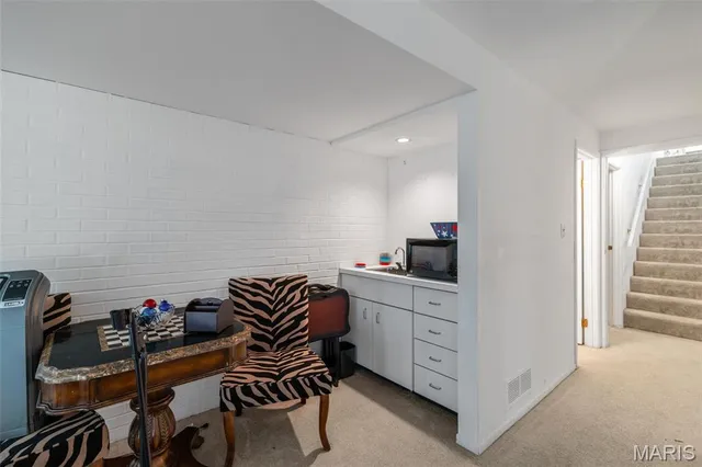 $225,000 | 11538 Sandy View Drive, Unit 212, St. Louis, MO 63146