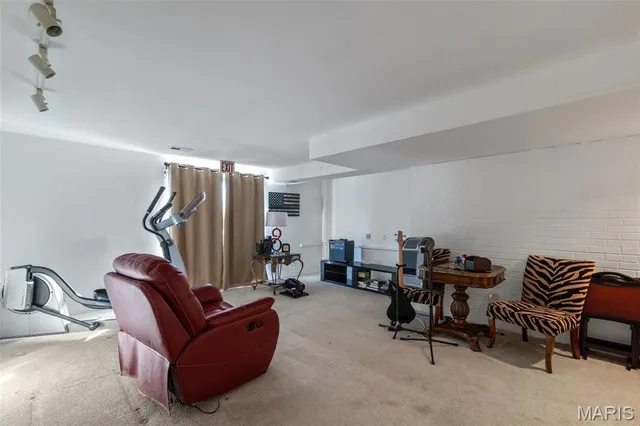 $225,000 | 11538 Sandy View Drive, Unit 212, St. Louis, MO 63146