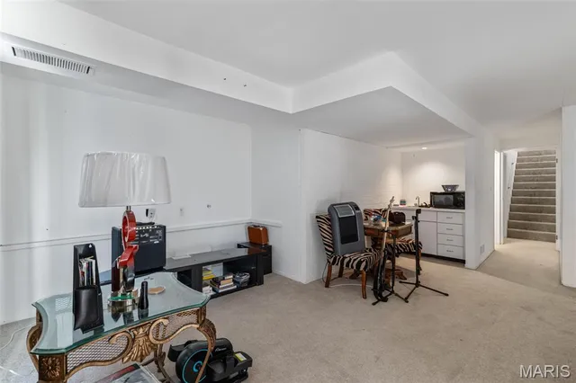 $225,000 | 11538 Sandy View Drive, Unit 212, St. Louis, MO 63146