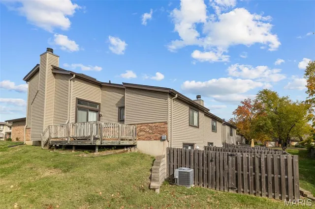 $225,000 | 11538 Sandy View Drive, Unit 212, St. Louis, MO 63146