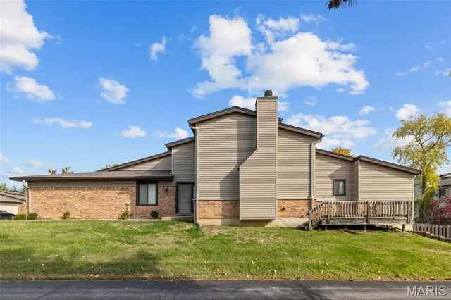 $225,000 | 11538 Sandy View Drive, Unit 212, St. Louis, MO 63146