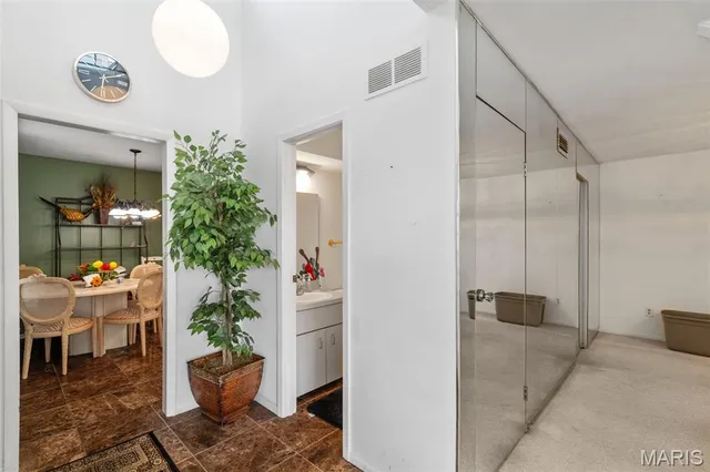 $225,000 | 11538 Sandy View Drive, Unit 212, St. Louis, MO 63146