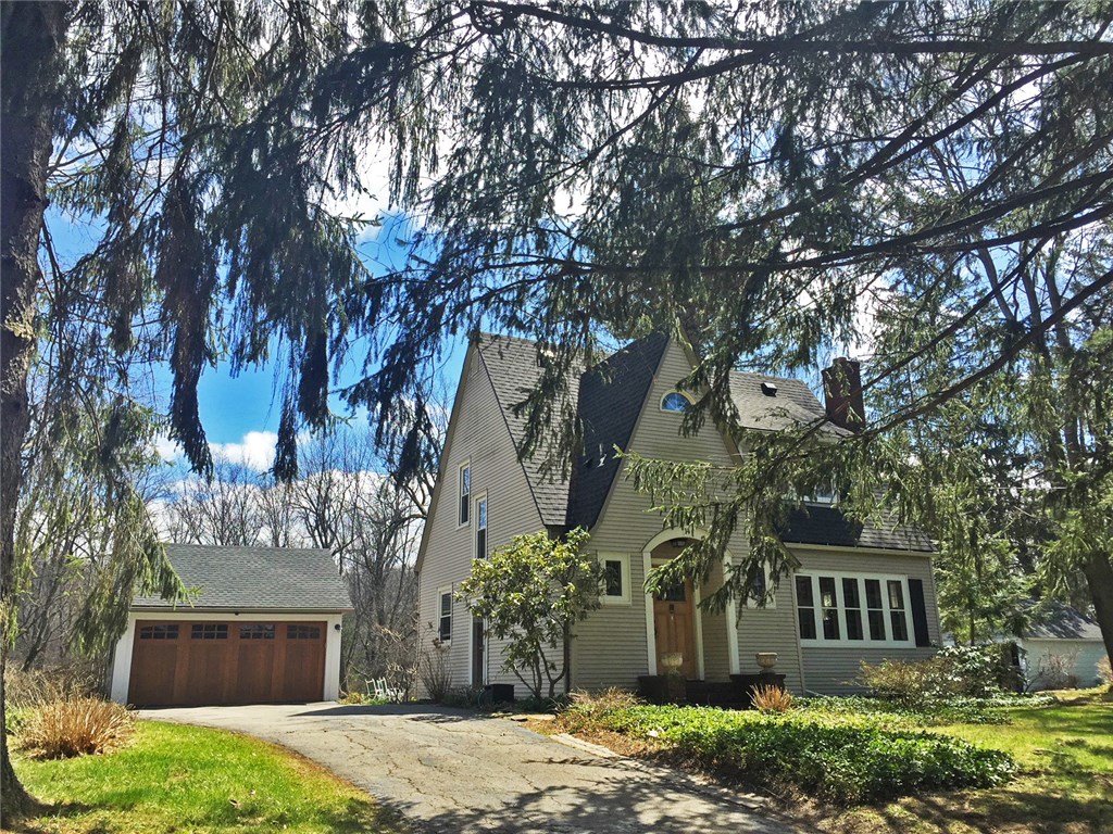 14 East Park Road Pittsford, NY 14534 - Photo 1 of 1
