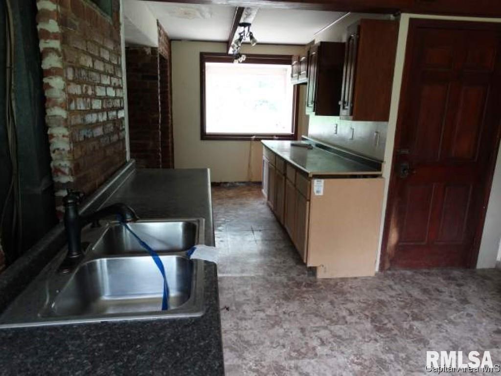 19353 Hunt Road Petersburg, IL 62675 - Photo 8 of 11 Gallery Image 8
