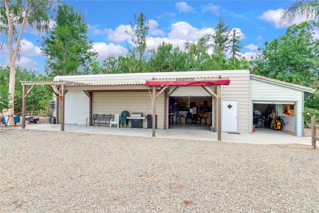 2886 McAllister Street Riverside, CA 92503 - Photo 4 of 47 Shop with adjoining office on concrete pad