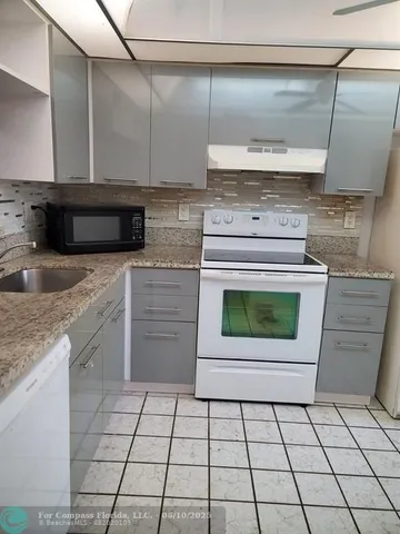 $275,000 | Pembroke Lakes, Pembroke Pines, FL 33026