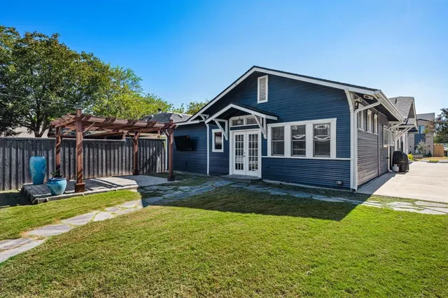 a picture of a white wall next to a white wall