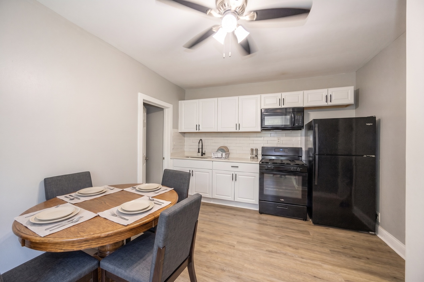 1759 West 21st Street Chicago, IL 60608 - Photo 4 of 38